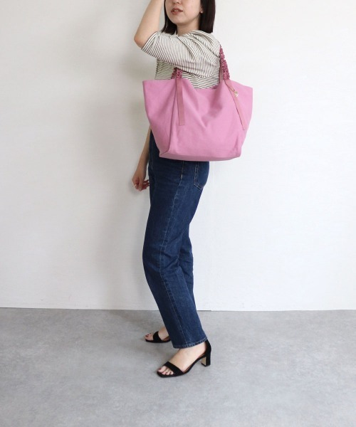 T・S・L（ティーエスエル）の「細ハンドルフリルトートバッグ（トートバッグ・レディース・チャコールグレー/グリーン/アイボリー/ピンク・FREE）」の14枚目の写真
