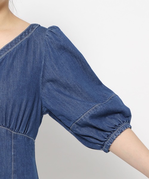 mysty woman（ミスティウーマン）の「［追加1］デニムエンパイアワンピース 190564（ワンピース・レディース・ブルー/ブラック/ライトブルー・FREE）」の17枚目の写真