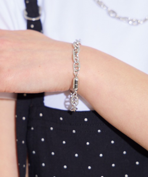 LAVEANGE（ラビアンジェ）の「【金属アレルギー対応】アンカーチェーンマグネットブレスレット（ブレスレット・レディース・シルバー/ゴールド・02/01）」の6枚目の写真
