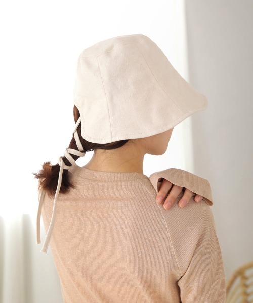 Bab（バブ）の「バックリボンワイドバケットハット（ハット・レディース・オフホワイト/ベージュ/ブラック・ONESIZE）」の10枚目の写真
