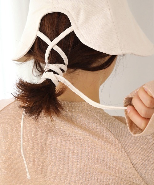 Bab（バブ）の「バックリボンワイドバケットハット（ハット・レディース・オフホワイト/ベージュ/ブラック・ONESIZE）」の17枚目の写真
