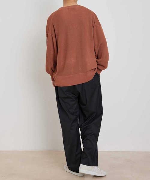 ADAM ET ROPE'(アダムエロペ)の「エクストラドライタッチ クルーネック オーバーサイズ カーディガン(カーディガン/ボレロ・メンズ・ブラック/ブラウン/グリーン系その他・M/L)」の20枚目の写真