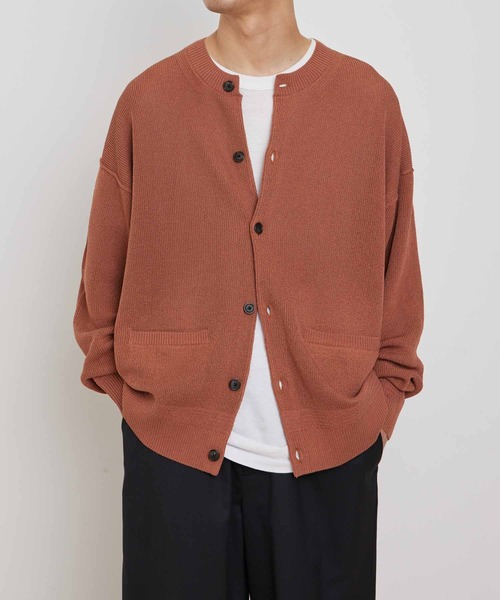 ADAM ET ROPE'(アダムエロペ)の「エクストラドライタッチ クルーネック オーバーサイズ カーディガン(カーディガン/ボレロ・メンズ・ブラック/ブラウン/グリーン系その他・M/L)」の13枚目の写真