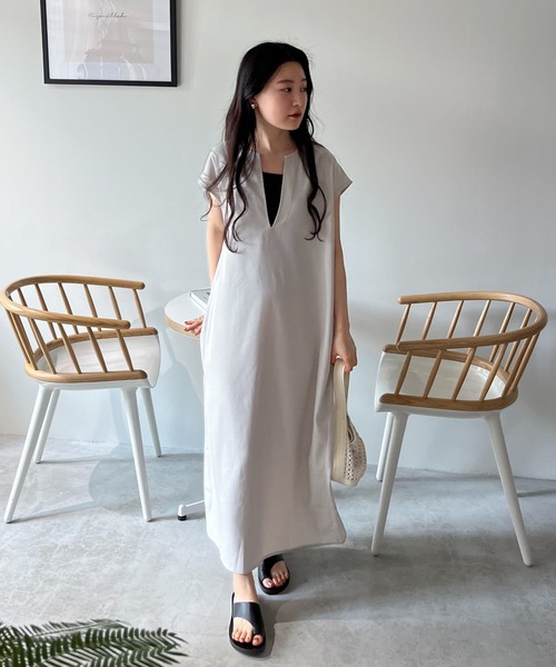 feepur（フェピュール）の「【TALLサイズあり】深Vネックロング