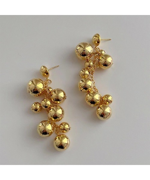 LYEON（リヨン）の「ボールチェーンピアス（ピアス（両耳用）・レディース・ゴールド/シルバー・FREE）」の3枚目の写真