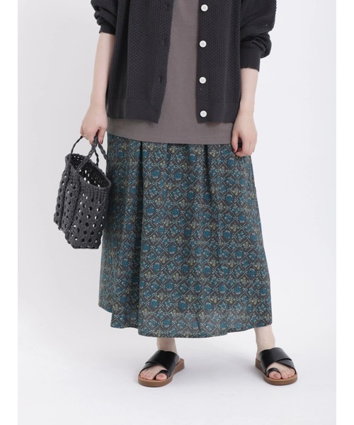 Samansa Mos2（サマンサ モスモス）の「レトロ壁紙風柄スカート（スカート・レディース・ベージュ/ミント/チャコール・ﾌﾘ-）」の2枚目の写真