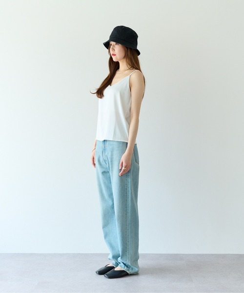 ECRIRE（エクリール）の「上品なツヤ感。ベーシックサテンキャミソール（キャミソール・レディース・ホワイト/ライトグリーン/ベージュ/ブラック/グレー・フリー）」の9枚目の写真