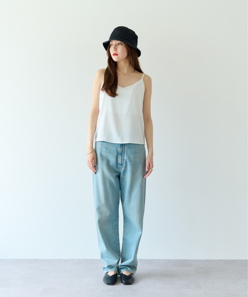 ECRIRE（エクリール）の「上品なツヤ感。ベーシックサテンキャミソール（キャミソール・レディース・ホワイト/ライトグリーン/ベージュ/ブラック/グレー・フリー）」の8枚目の写真