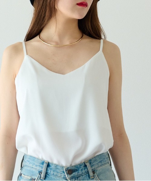 ECRIRE（エクリール）の「上品なツヤ感。ベーシックサテンキャミソール（キャミソール・レディース・ホワイト/ライトグリーン/ベージュ/ブラック/グレー・フリー）」の6枚目の写真