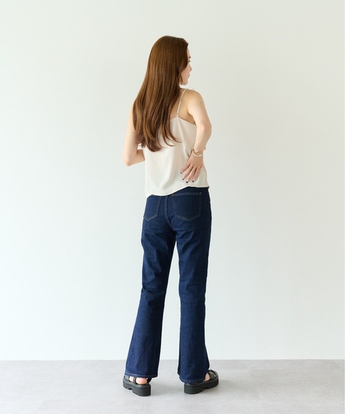 ECRIRE（エクリール）の「上品なツヤ感。ベーシックサテンキャミソール（キャミソール・レディース・ホワイト/ライトグリーン/ベージュ/ブラック/グレー・フリー）」の15枚目の写真