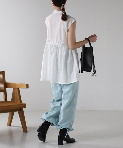 sakishimatokyo（サキシマトーキョー）の「ウエストドロストノースリブラウス（シャツ/ブラウス・レディース・ブラック/オフホワイト/ブルー・FREE）」の15枚目の写真