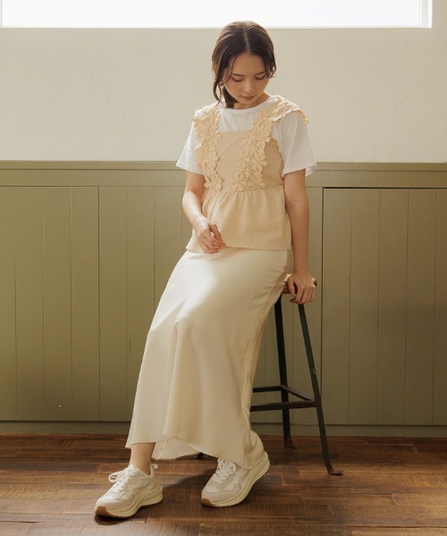 flower（フラワー）の「ブーケビスチェ（キャミソール・レディース・ベージュ/ネイビー・FREE）」の15枚目の写真