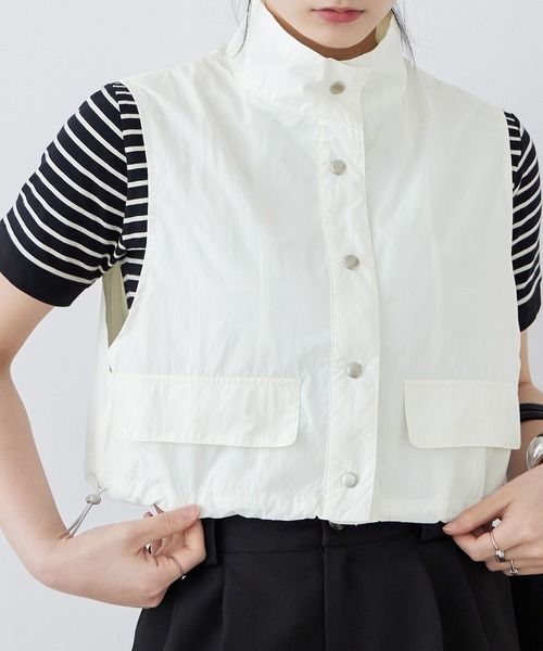 Fashion Letter(ファッションレター)の「タフタ クロップド ミリタリーベスト(ベスト・レディース・オフホワイト/ブラック/カーキ・M)」の4枚目の写真