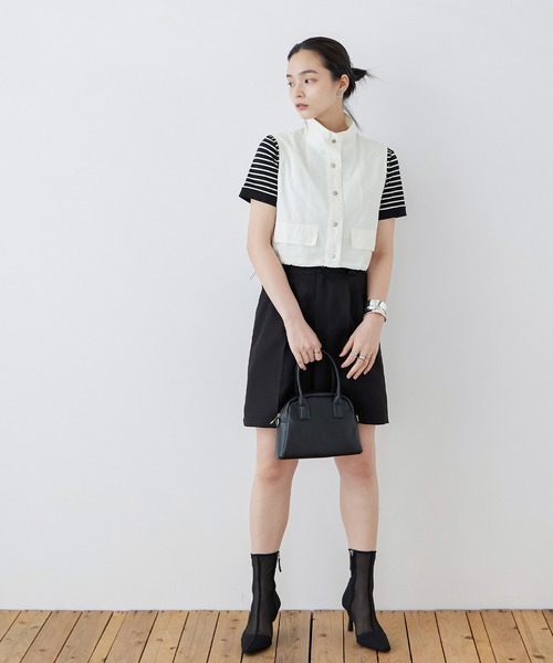 Fashion Letter(ファッションレター)の「タフタ クロップド ミリタリーベスト(ベスト・レディース・オフホワイト/ブラック/カーキ・M)」の5枚目の写真