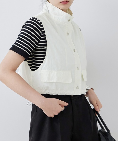 Fashion Letter(ファッションレター)の「タフタ クロップド ミリタリーベスト(ベスト・レディース・オフホワイト/ブラック/カーキ・M)」の8枚目の写真