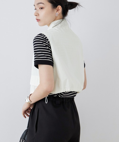 Fashion Letter(ファッションレター)の「タフタ クロップド ミリタリーベスト(ベスト・レディース・オフホワイト/ブラック/カーキ・M)」の10枚目の写真