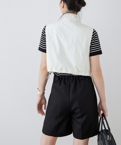 Fashion Letter(ファッションレター)の「タフタ クロップド ミリタリーベスト(ベスト・レディース・オフホワイト/ブラック/カーキ・M)」の12枚目の写真