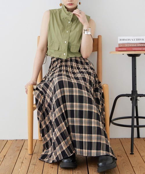 Fashion Letter(ファッションレター)の「タフタ クロップド ミリタリーベスト(ベスト・レディース・オフホワイト/ブラック/カーキ・M)」の13枚目の写真