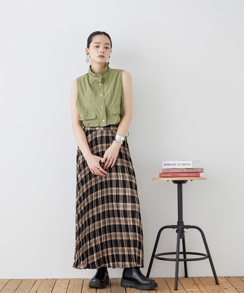 Fashion Letter(ファッションレター)の「タフタ クロップド ミリタリーベスト(ベスト・レディース・オフホワイト/ブラック/カーキ・M)」の14枚目の写真
