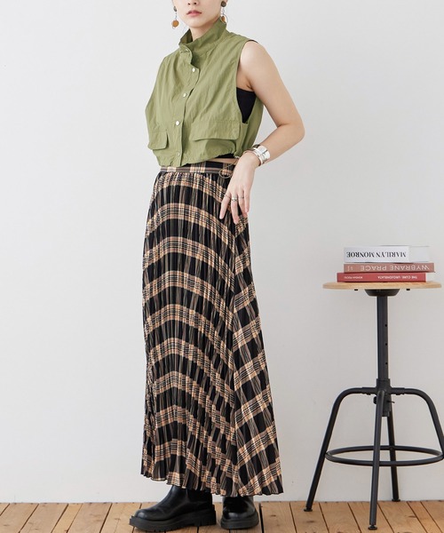 Fashion Letter(ファッションレター)の「タフタ クロップド ミリタリーベスト(ベスト・レディース・オフホワイト/ブラック/カーキ・M)」の18枚目の写真