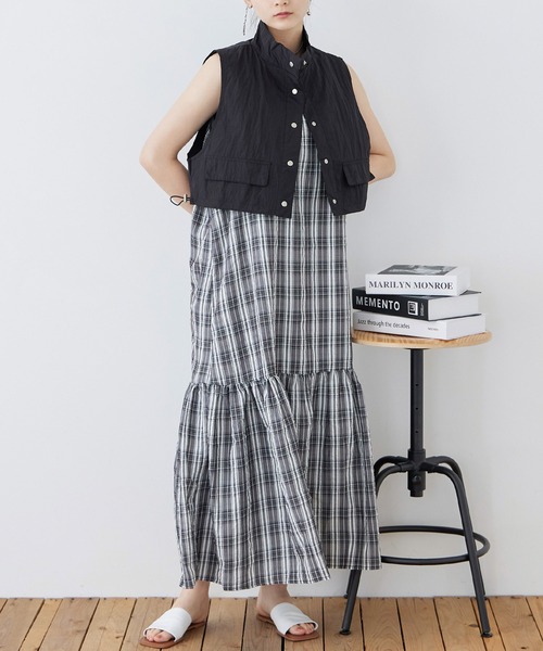 Fashion Letter(ファッションレター)の「タフタ クロップド ミリタリーベスト(ベスト・レディース・オフホワイト/ブラック/カーキ・M)」の22枚目の写真