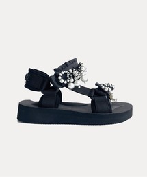 LA POMME uni（ラポミ・ユニ）の「23-SS-ST-Black-009-Pearl Butterfly（サンダル）」