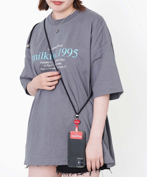 MILKFED.(ミルクフェド)の「MILKFED. PHONE STRAP(スマホグッズ・レディース・ブラック/レッド・ONE SIZE)」の7枚目の写真