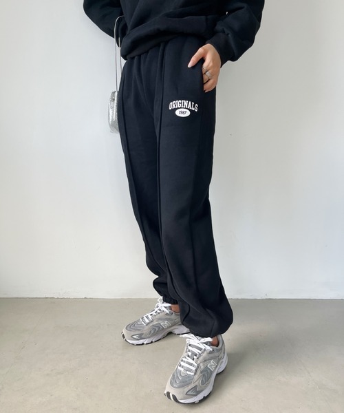 CLEA（クレア）の「【セットアップ対応】ワンポイントルーズスウェットパンツ（スウェットパンツ・レディース・グレー/ブラック・FREE）」の3枚目の写真