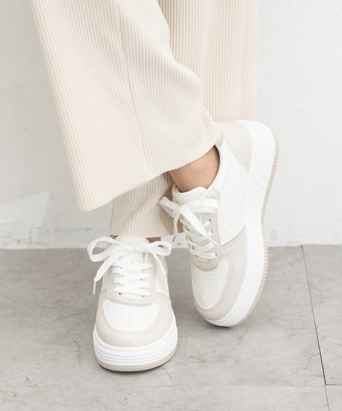 Honeys（ハニーズ）の「ローカット厚底スニーカー（スニーカー・レディース・ホワイト/ホワイト×グレー/ホワイト系その他/ホワイト×ブラック/ブラック/ホワイト×シルバー/キャメル・S/LL/L/M）」の22枚目の写真