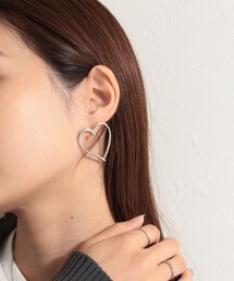 ハートフレームラインピアス