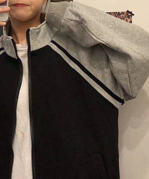 gossip!ロサンゼルス(ゴシップロサンゼルス)の「YUGA ベースボールジャケット カーディガン(スタジャン・レディース・グレー/ブラック・FREE)」の6枚目の写真
