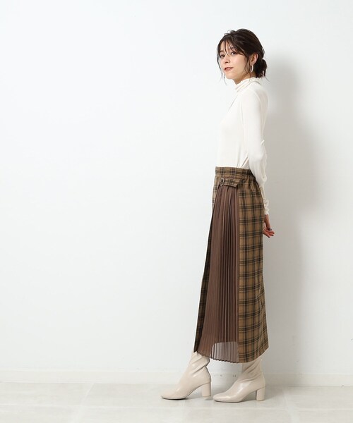 DRESKIP(ドレスキップ)の「◆チェック柄×サイドプリーツ Aラインスカート(スカート・レディース・ブラック系1/ブルー系その他3/キャメル・04/02/03)」の5枚目の写真