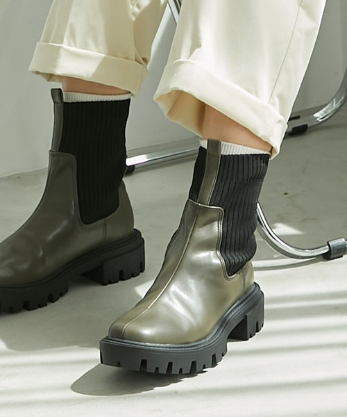 Chaco closet（チャコ クローゼット）の「タンクソールソックスブーツ（ブーツ・レディース・オリーブ/ブラック/ブラウン・M/L/S）」の3枚目の写真