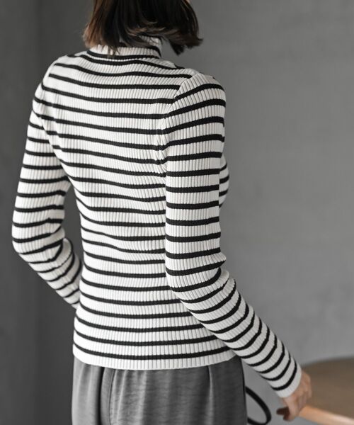 rps（アールピーエス）の「ハイネックリブニットプルオーバー（ニット/セーター・レディース・ベージュ系その他/ダークグリーン/アイボリー/グレイッシュブルー/ピンク/ブラック/杢グレー/ブラック系その他2/ホワイト系その他4・M/L）」の14枚目の写真