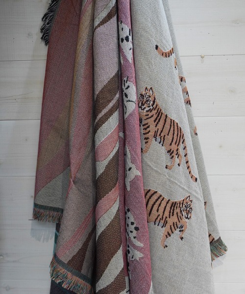 Port（ポート）の「アニマル ソファカバー  / 大判ブランケット ( トラ柄 / 砂漠柄 / ネコ柄 / 恐竜 ) #（ブランケット・レディース・ピンク/ベージュ/ホワイト/グリーン/ブルー・FREE）」の21枚目の写真
