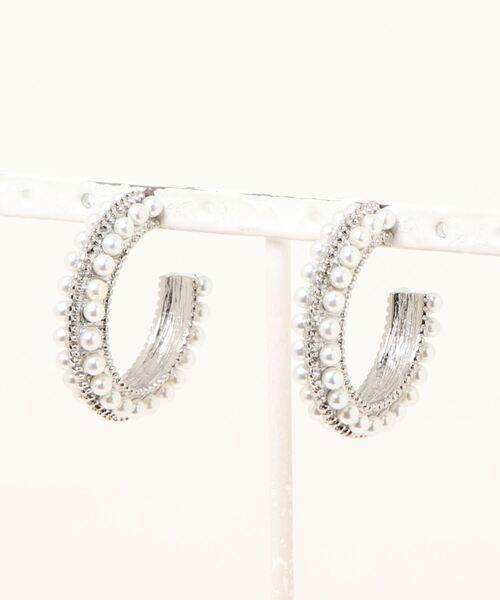 aimoha（アイモハ）の「魅惑パールのフープピアス（ピアス（両耳用）・レディース・シルバー/ゴールド・FREE）」の5枚目の写真