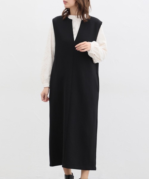 Honeys（ハニーズ）の「キーネックジャンパースカート（ジャンパースカート・レディース・ブラック/グレイッシュベージュ/カーキ・M/S/3L/LL/L）」の2枚目の写真