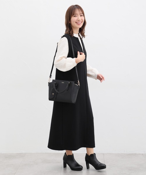 Honeys（ハニーズ）の「キーネックジャンパースカート（ジャンパースカート・レディース・ブラック/グレイッシュベージュ/カーキ・M/S/3L/LL/L）」の4枚目の写真