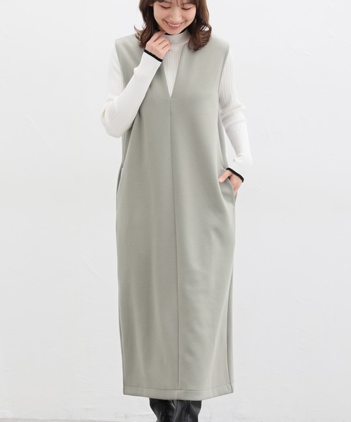 Honeys（ハニーズ）の「キーネックジャンパースカート（ジャンパースカート・レディース・ブラック/グレイッシュベージュ/カーキ・M/S/3L/LL/L）」の7枚目の写真