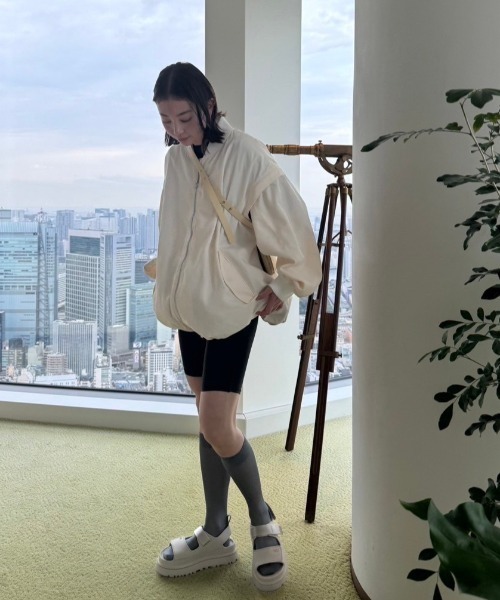 emmi（エミ）の「【emmi atelier】シアーハイソックス（ソックス/靴下・レディース・パープル/ライトブルー/グレー・FREE）」の19枚目の写真