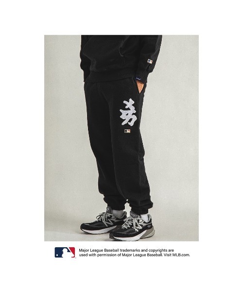 APPLEBUM(アップルバム)の「Cooperstown"NY Yankees" Sweat Pants(スウェットパンツ・メンズ・ブラック・MEDIUM/X-LARGE/LARGE)」の1枚目の写真