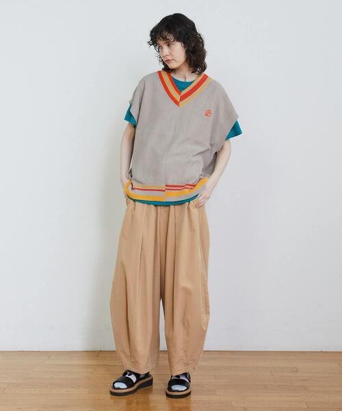 FRAPBOIS(フラボア)の「ニットベスト(ベスト・レディース・ブラック/ベージュ・2/1)」の11枚目の写真