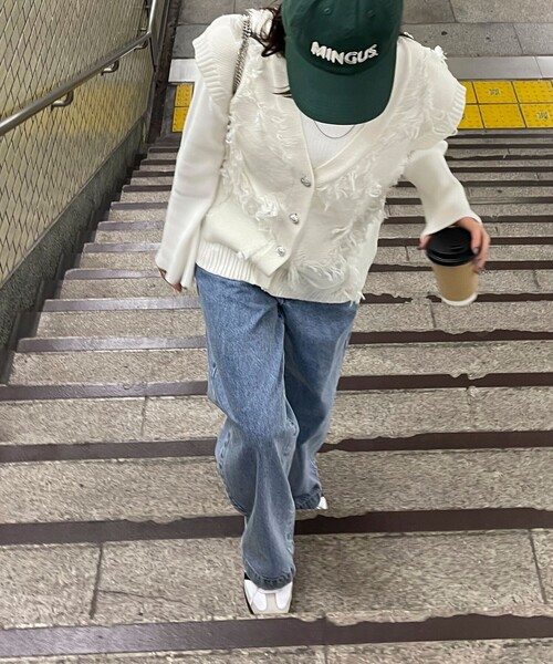 fredy emue(フレディエミュ)の「フリンジジャガード前開きベスト(ベスト・レディース・オフホワイト/グレー・38)」の15枚目の写真