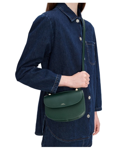 A.P.C.（アーペーセー）の「SAC GENEVE MINI 24P（ショルダー