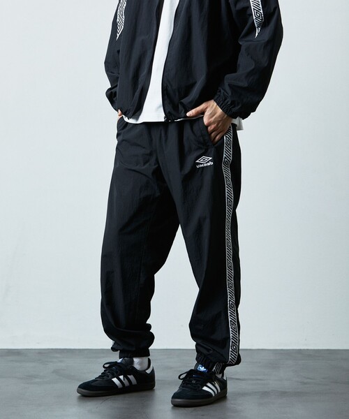 UMBRO（アンブロ）の「UMBRO/アンブロ 別注 Nylon Pant/ナイロン パンツ（その他パンツ・メンズ・ブラック/ネイビー・MEDIUM/LARGE/X-LARGE）」の22枚目の写真