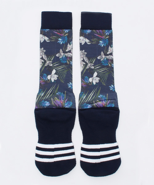 adidas（アディダス）の「オリジナルス 靴下[DARK FLORAL SOCKS]（ソックス/靴下・レディース・ブルー系その他・24.0～26.0cm/27.0～29.0cm/22.0～24.0cm）」の2枚目の写真