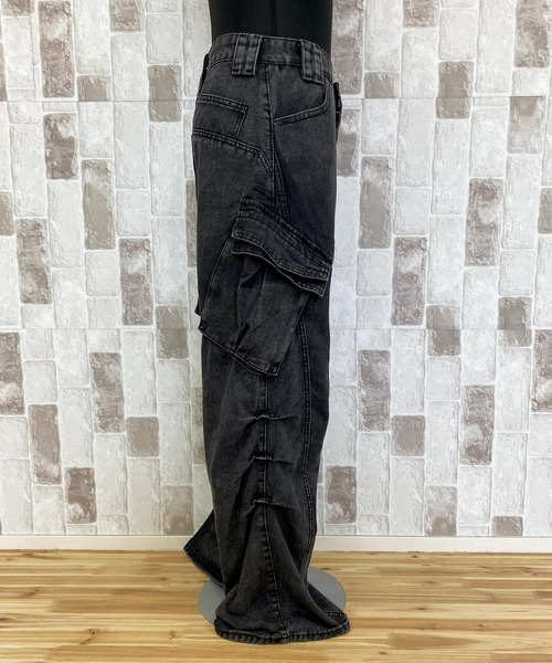TopIsm(トップイズム)の「タックフレア デニムパンツ(デニムパンツ・メンズ・ブラック・L/M)」の5枚目の写真