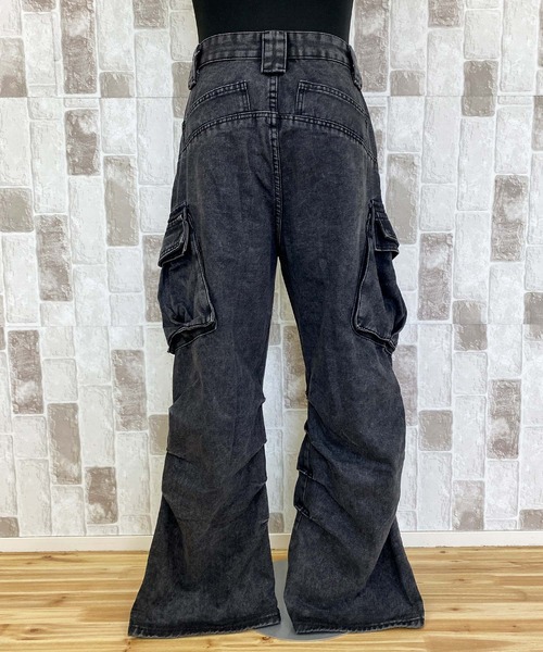 TopIsm(トップイズム)の「タックフレア デニムパンツ(デニムパンツ・メンズ・ブラック・L/M)」の6枚目の写真