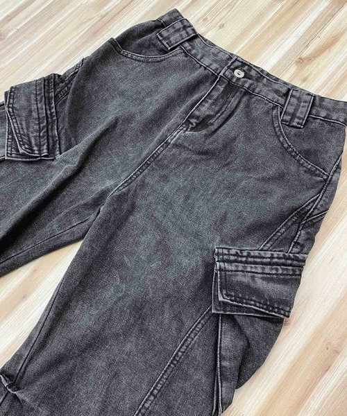 TopIsm(トップイズム)の「タックフレア デニムパンツ(デニムパンツ・メンズ・ブラック・L/M)」の8枚目の写真