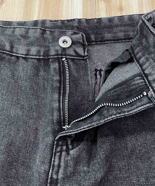 TopIsm(トップイズム)の「タックフレア デニムパンツ(デニムパンツ・メンズ・ブラック・L/M)」の9枚目の写真